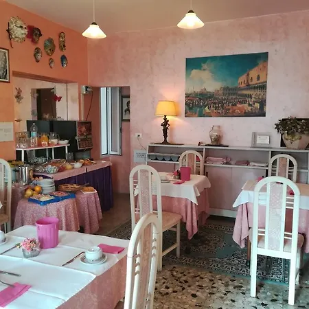 Marco Polo Отель