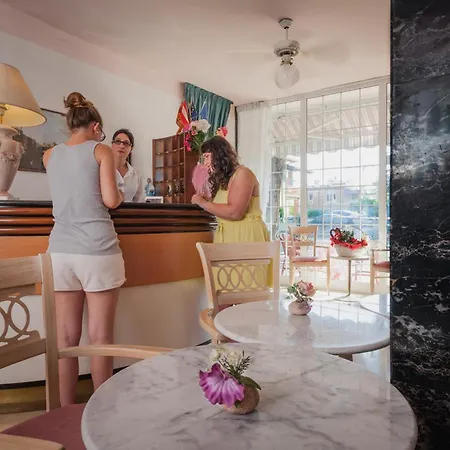 Отель Marco Polo Линьяно-Саббьядоро