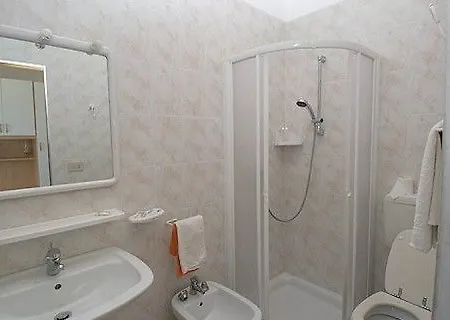 Отель Marco Polo 2*