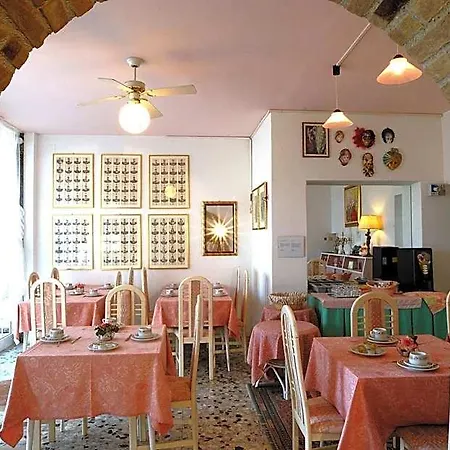Hotel Marco Polo 2*