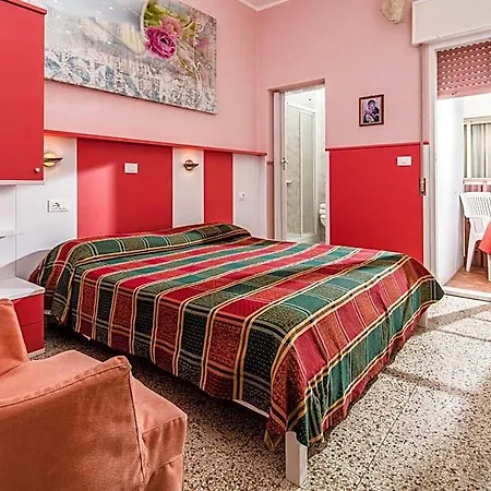 Marco Polo Hotel 2*