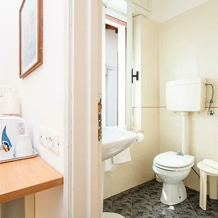 מלון Marco Polo 2*